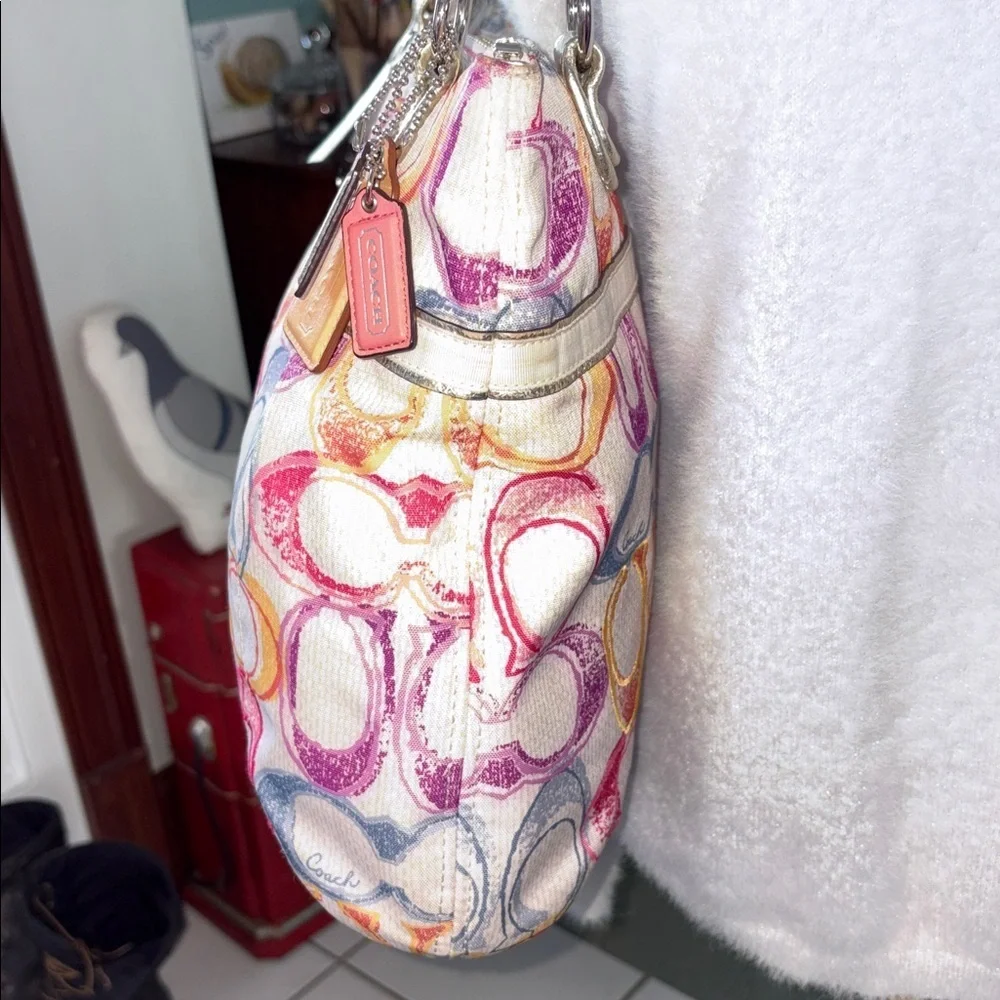 Coach  Poppy  ToteBag  Shoulder bag canvas  kissing C’s some embroidered 3 tags